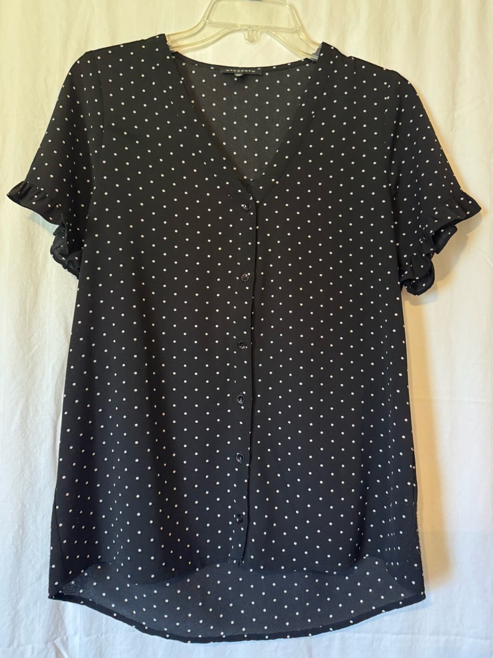 Staccato Black & White Polka Dot V‑Neck Button Down Blouse – Women’s Medium